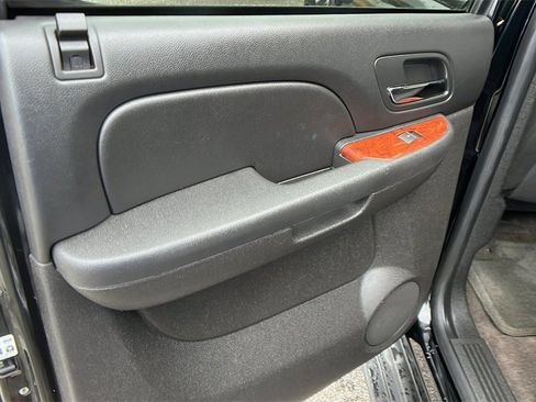 Used 2014 Chevrolet Suburban LS image 20