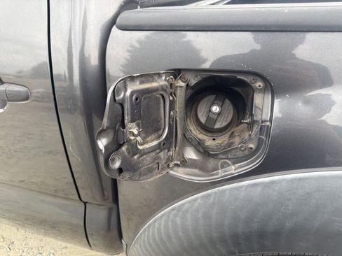 Used 2013 Toyota Tacoma PreRunner w/ Convenience Pkg image 11