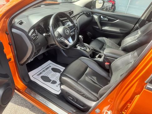 Used 2022 Nissan Rogue Sport SL w/ Premium Package image 14