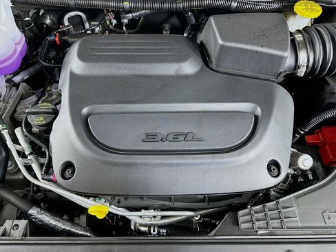 New 2026 Chrysler Pacifica Select w/ S Appearance Package FWD image 37
