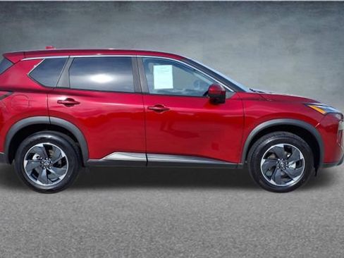 Used 2025 Nissan Rogue SV AWD/4WD image 10