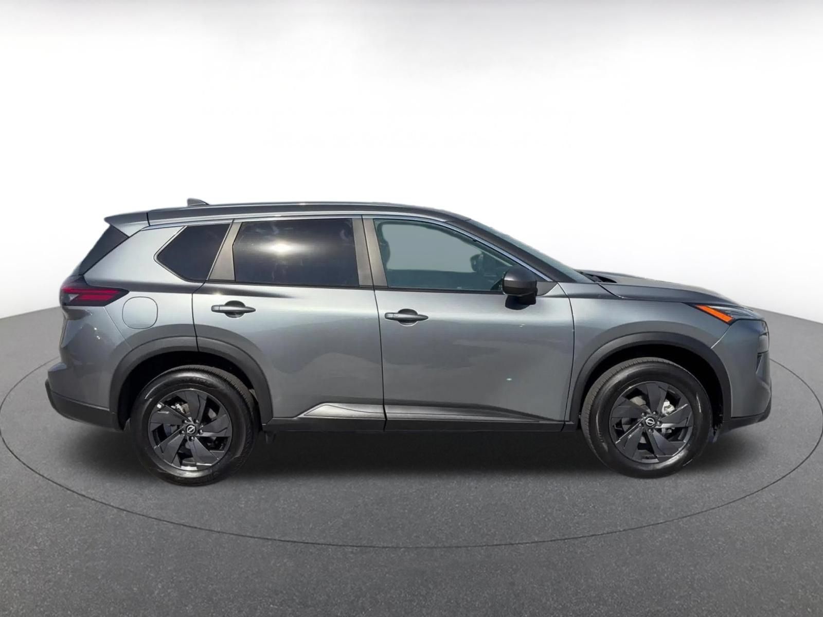 Used 2026 Nissan Rogue SV AWD/4WD image 15