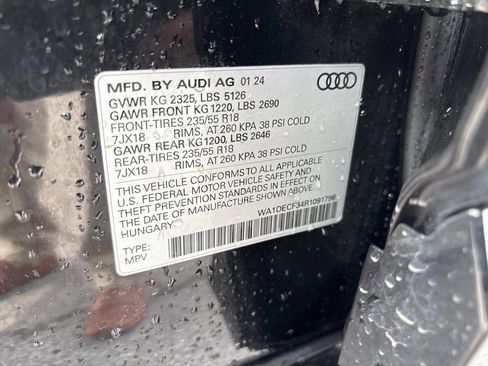 Used 2024 Audi Q3 2.0T Premium image 52