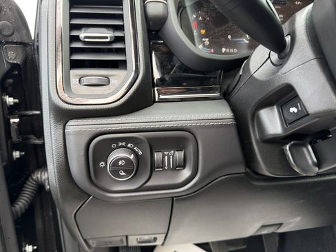 New 2026 RAM 2500 Limited AWD/4WD image 18