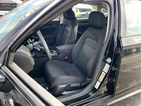 Used 2023 Honda Civic LX image 9