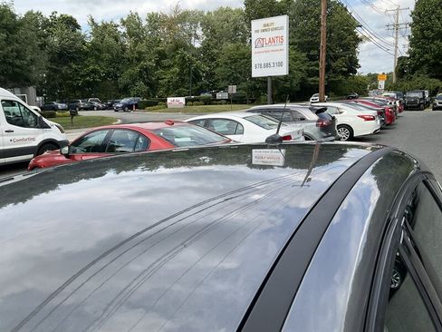 Used 2014 Ford Focus Titanium FWD image 9
