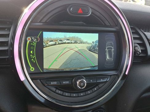 Used 2018 MINI Cooper S image 19