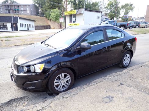 Used 2012 Chevrolet Sonic LT image 4
