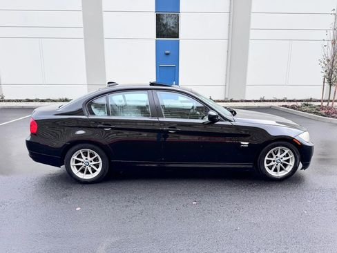 Used 2010 BMW 328i xDrive Sedan image 6