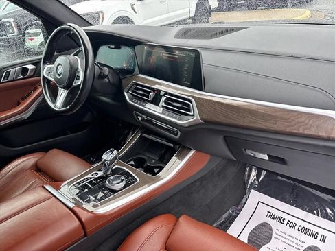 Used 2022 BMW X5 sDrive40i w/ M Sport Package RWD image 12