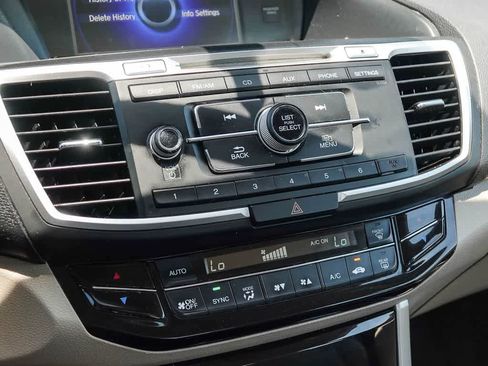 Used 2016 Honda Accord LX image 21