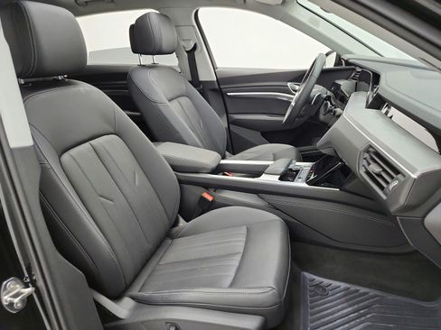 Used 2024 Audi Q8 e-tron Premium Plus w/ Premium Plus Package AWD/4WD image 20