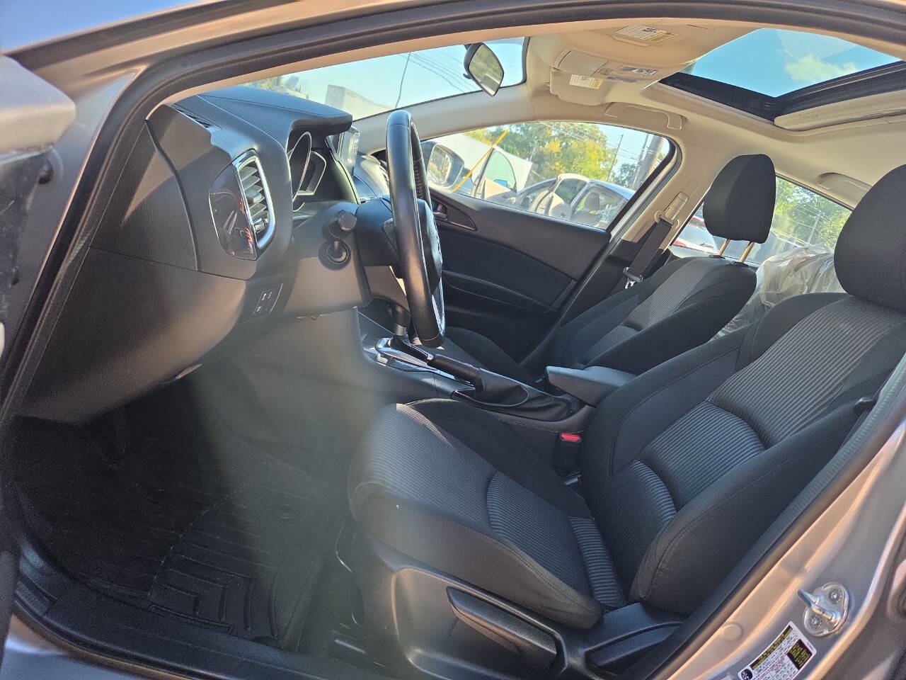 Used 2014 MAZDA MAZDA3 i Touring w/ Technology Package FWD image 15