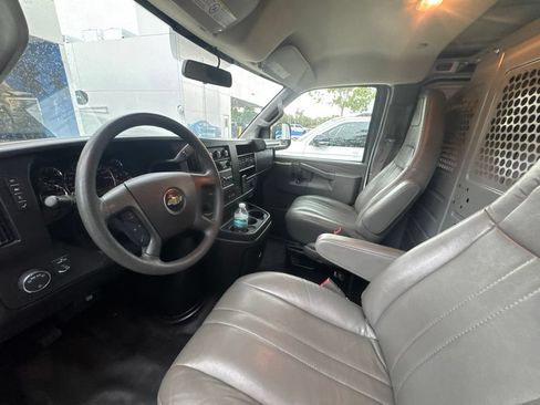 Used 2024 Chevrolet Express 2500 w/ Driver Convenience Package RWD image 4