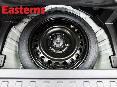 Used 2024 GMC Terrain SLE image 24