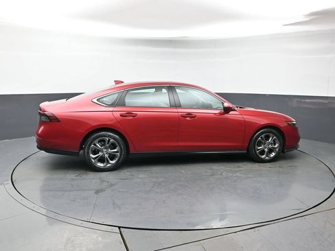 Certified 2023 Honda Accord EX image 7