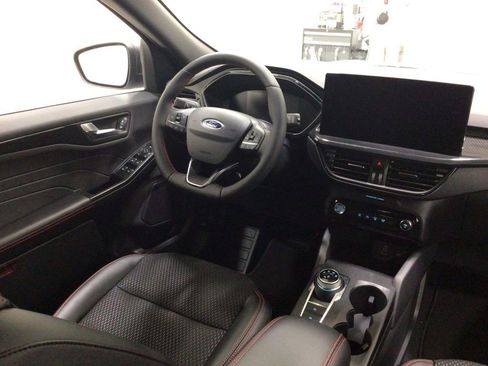 New 2026 Ford Escape ST-Line w/ Tech Pack #1 AWD/4WD image 17