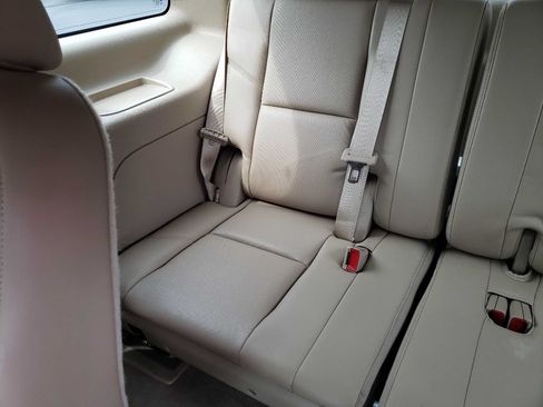 Used 2014 Cadillac Escalade Premium AWD/4WD image 28