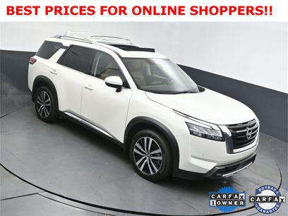 Used 2024 Nissan Pathfinder Platinum w/ Cargo Package