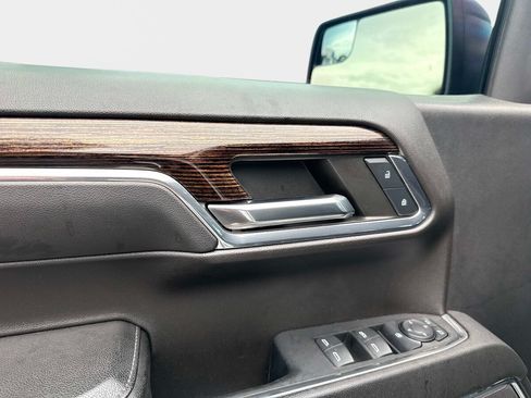 Used 2024 GMC Sierra 1500 Elevation RWD image 17