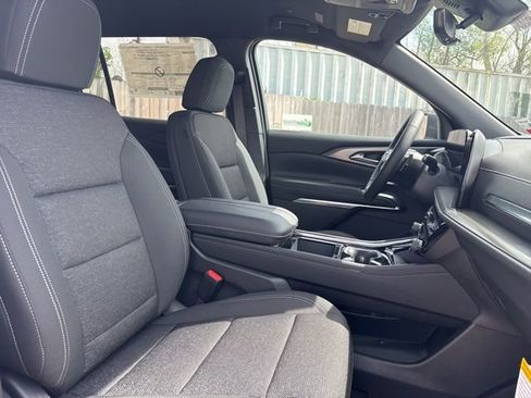 New 2026 Chevrolet Traverse LT w/ Driver Confidence Package image 23