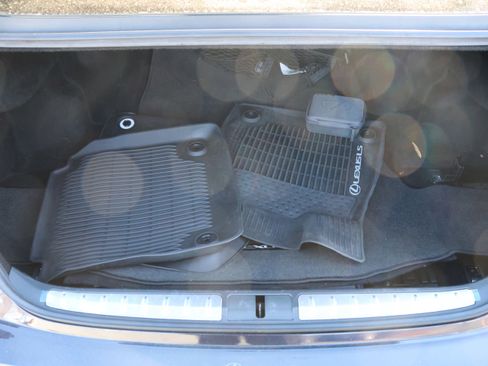 Used 2022 Lexus LS 500 image 36