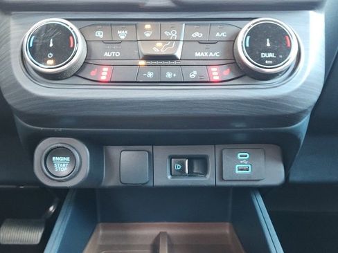 Used 2023 Ford Maverick Lariat w/ Lariat Luxury Package image 32