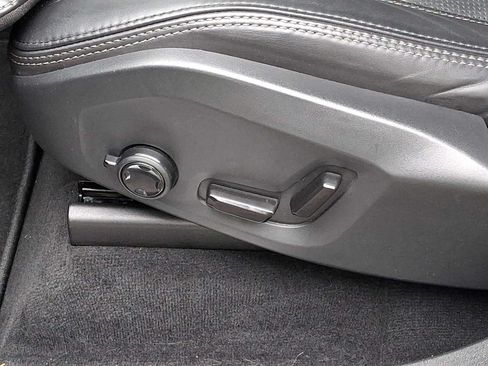 Used 2024 Volvo XC90 B6 Ultimate w/ Protection Package Premier AWD/4WD image 12