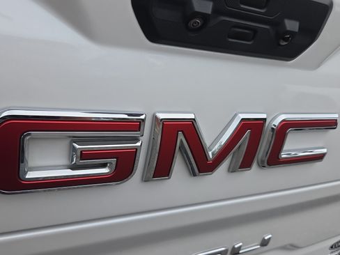 Used 2023 GMC Sierra 1500 Denali w/ Denali Reserve Package AWD/4WD image 32
