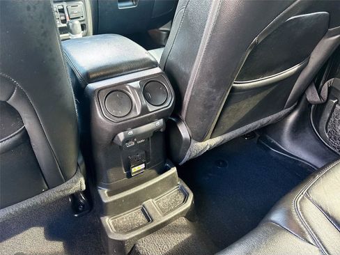 Used 2020 Jeep Wrangler Unlimited Sahara image 28