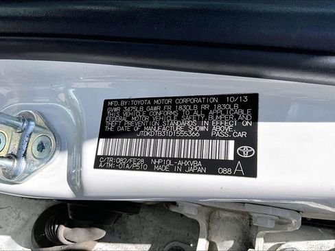 Used 2013 Toyota Prius C One FWD image 9