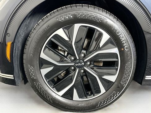 Used 2024 Kia EV6 Wind w/ Wind Technology Package AWD/4WD image 11