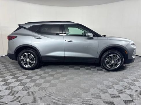 Used 2024 Chevrolet Blazer LT w/ Convenience Package FWD image 31