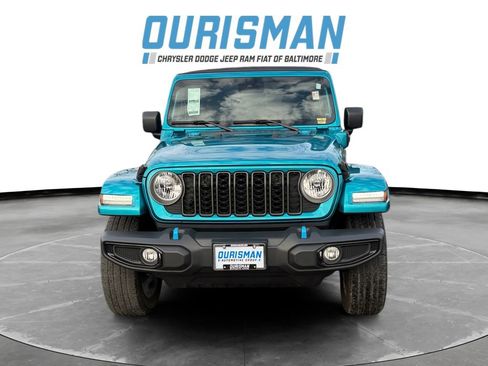 Used 2024 Jeep Wrangler Unlimited image 8