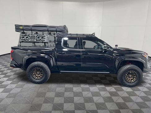 Used 2025 Toyota Tacoma TRD Pro AWD/4WD image 7