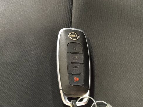 Used 2025 Nissan Sentra S FWD image 32