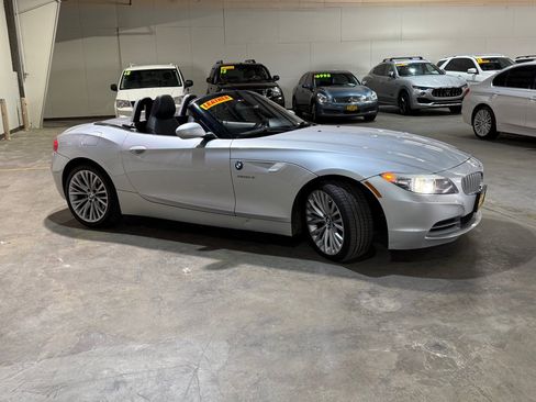 Used 2009 BMW Z4 sDrive35i RWD image 8