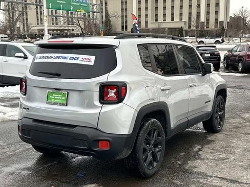 Used 2017 Jeep Renegade Altitude AWD/4WD image 3