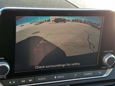 Used 2024 Nissan Altima 2.5 SV image 17