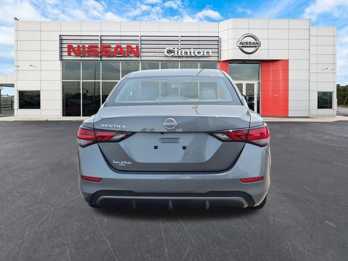 Used 2025 Nissan Sentra S FWD image 4