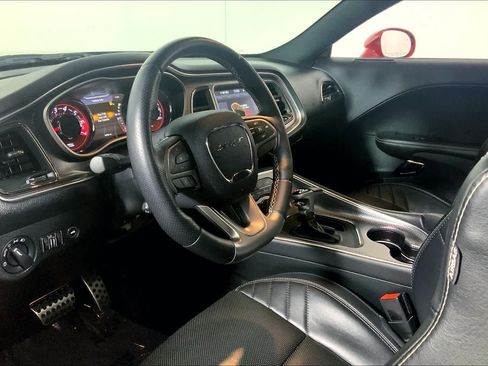 Used 2017 Dodge Challenger SRT Hellcat RWD image 17
