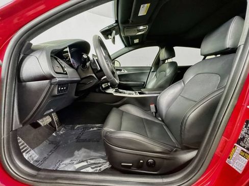 Used 2022 Kia Stinger GT1 RWD image 37