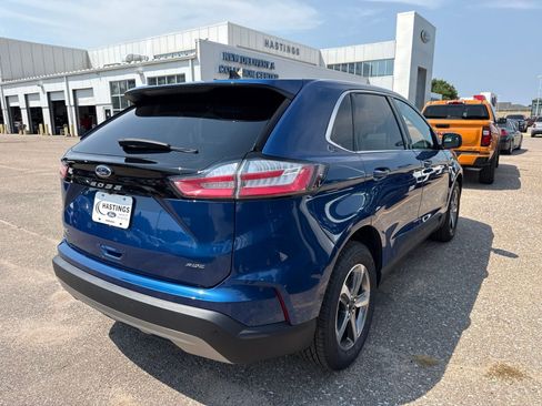 Certified 2023 Ford Edge SEL w/ Convenience Package AWD/4WD image 11