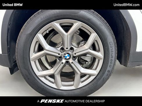 Used 2023 BMW X4 xDrive30i w/ Premium Package image 2