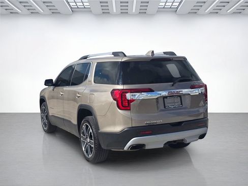 Used 2022 GMC Acadia SLT w/ Technology Package FWD image 5