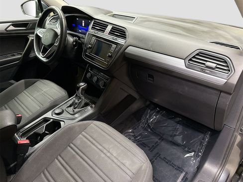Used 2022 Volkswagen Tiguan S image 28