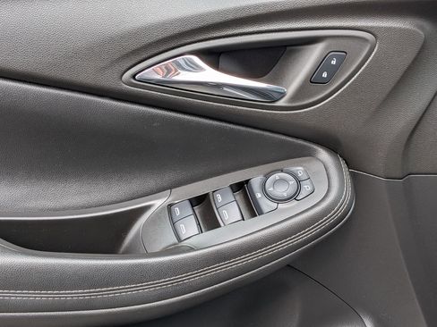 Certified 2022 Buick Encore GX Preferred FWD image 21