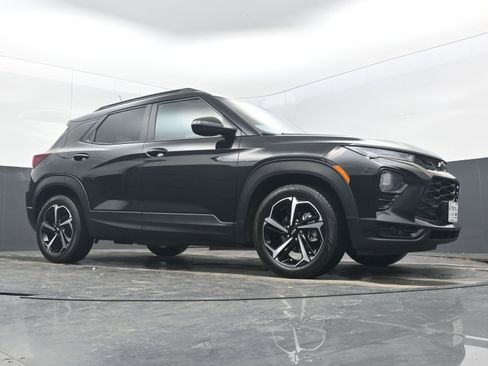 Used 2022 Chevrolet TrailBlazer RS w/ Sun and Liftgate Package image 18