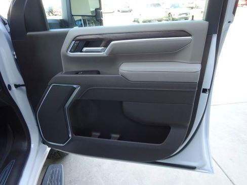 New 2026 GMC Sierra 2500 SLT AWD/4WD image 28