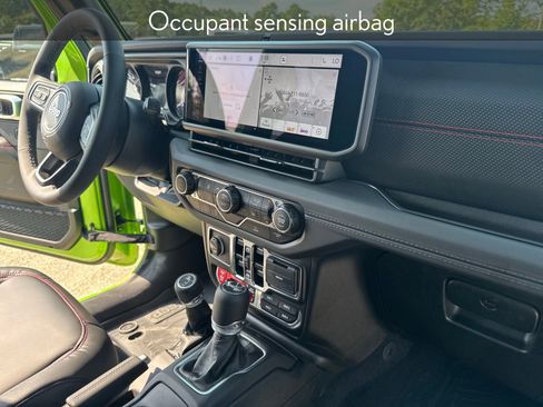 New 2025 Jeep Wrangler Unlimited Rubicon image 32